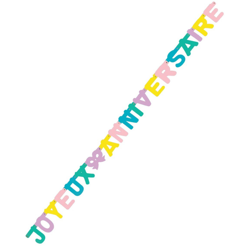 Grande guirlande d'anniversaire colorée pour décorer une salle Grande guirlande d'anniversaire colorée pour décorer une salle