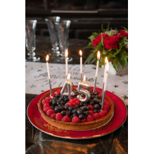 Bougies couleur argent pour décorer un gâteau d'anniversaire