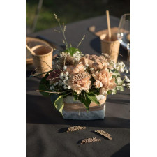 Confettis de table joyeux anniversaire en bois pour déco thème nature