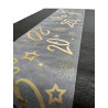 Chemin de table anniversaire 20 ans blanc et or