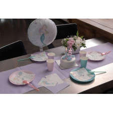 Décoration de table avec chemin de table rose pastel Décoration de table avec chemin de table rose pastel