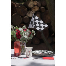 Drapeau à damier pour décoration thème course automobile