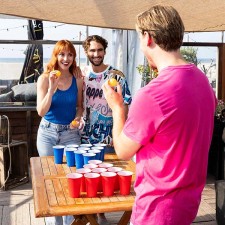Jeu avec verres bière pong