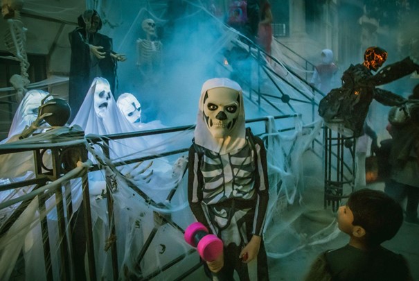 Décoration Halloween thème squelettes
